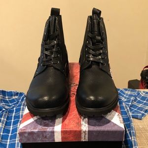English Laundry Men’s Boots 11 Brand New!!